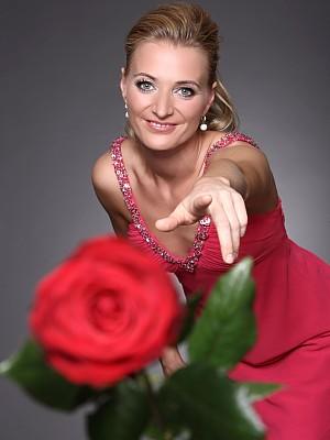 Der Bachelor 2013: Rosen-Ladys Der Bachelor 2013: Rosen-Ladys