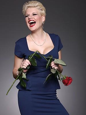 Der Bachelor 2013: Rosen-Ladys Der Bachelor 2013: Rosen-Ladys