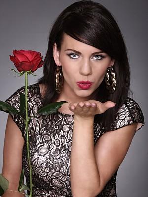 Der Bachelor 2013: Rosen-Ladys Der Bachelor 2013: Rosen-Ladys