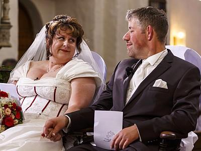 Bauer sucht Frau: 9. Staffel auf RTL: Lena und Janine - Heiße Küsse ...