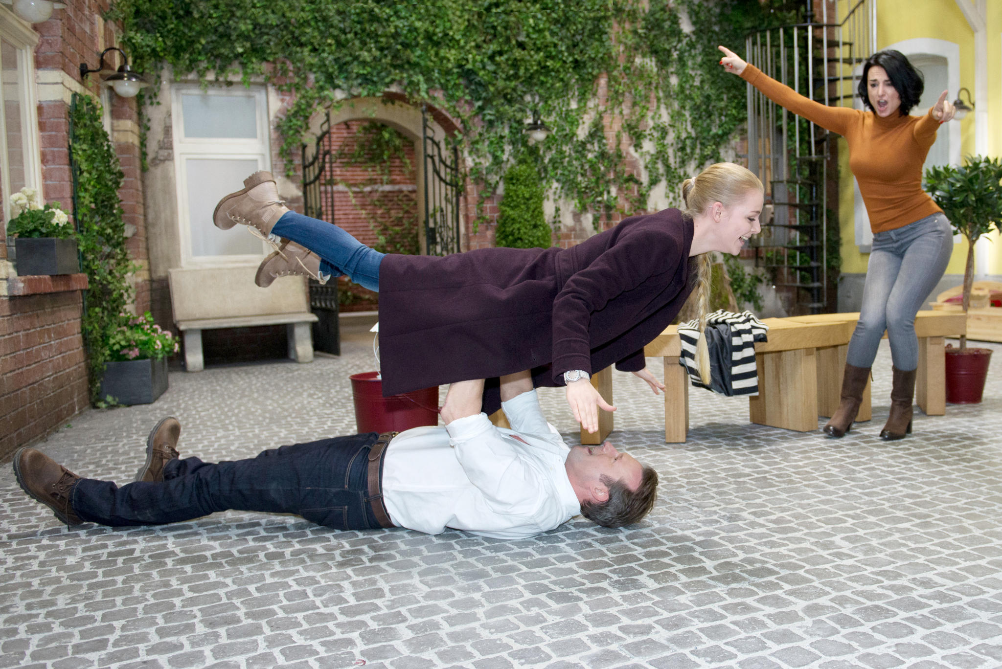 150112 uu novak neue familie 150112 uu novak neue familie