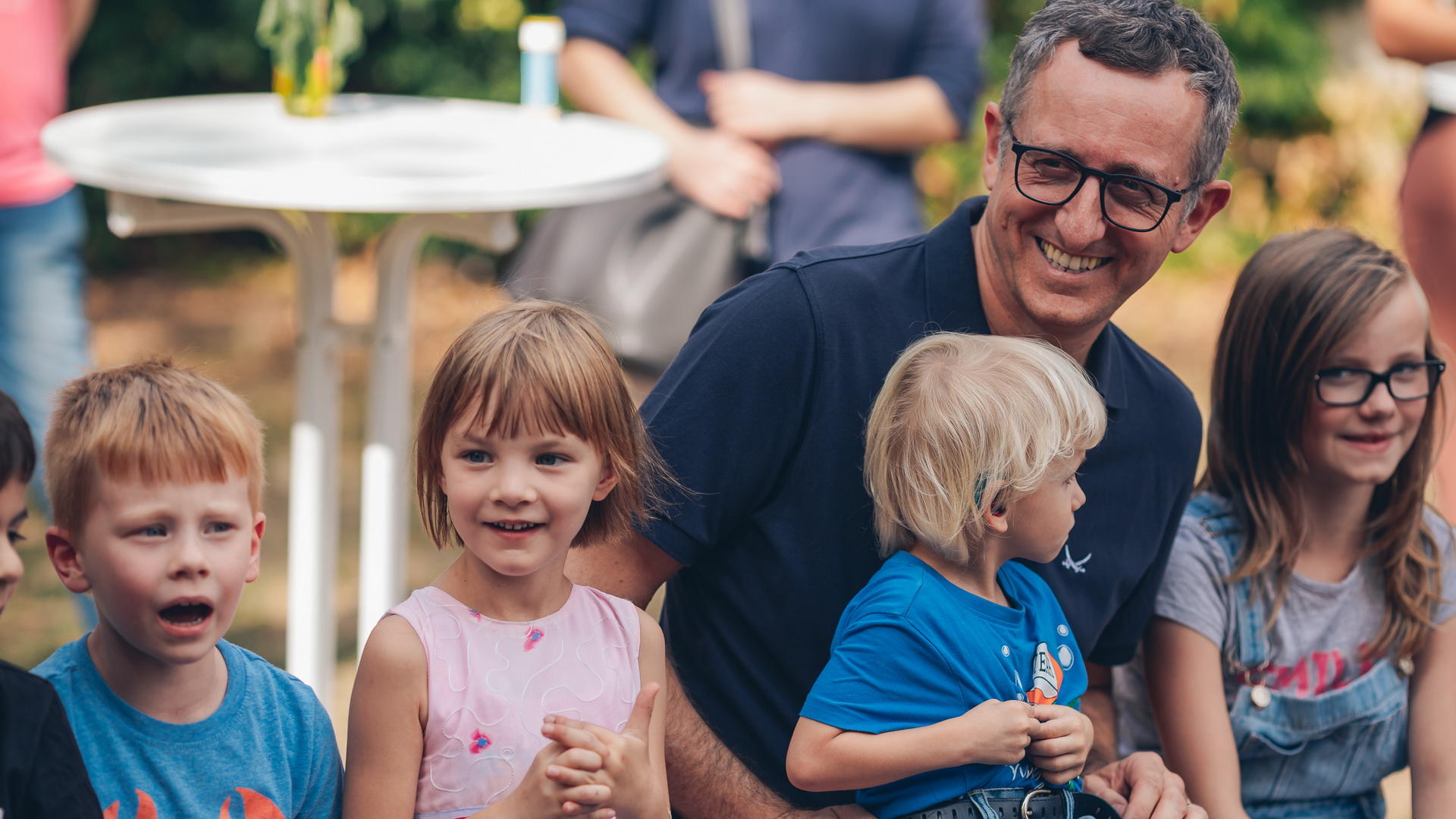 LR Global Kids Fund und „RTL - Wir helfen Kindern“ feiern Eröffnung: Der Lunch Club Ahlen ist jetzt ein RTL-Kinderhaus! Andreas Friesch von LR Health & Beauty bei der Eröffnung des Lunch Club Ahlen als RTL-Kinderhaus