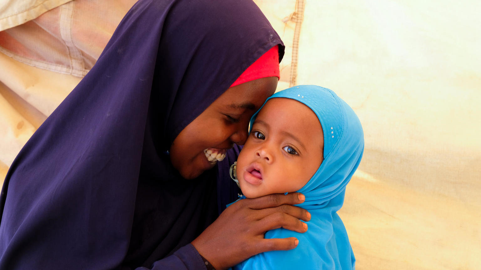 „RTL – Wir helfen Kindern“ unterstützt den Kampf gegen Kindersterblichkeit! Outpatient therapeutic feeding programme for populations of Dalxiiska IDP settlement. Supported by UNICEF and implemented by partner SAF-UK, the centre also offers a package of integrated health and nutrition services for women and children.