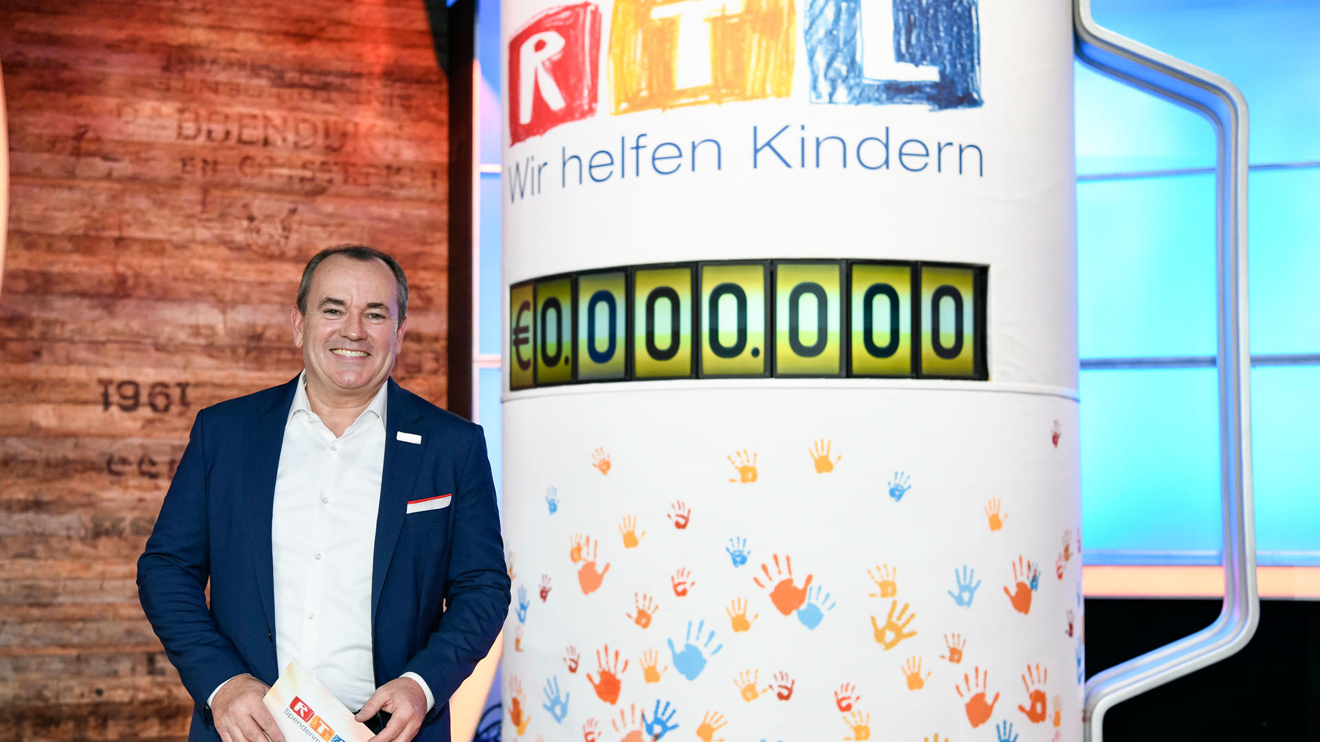 Der 23. RTL-Spendenmarathon mit Wolfram Kons Wolfram Kons beim Start des RTL-Spendenmarathon