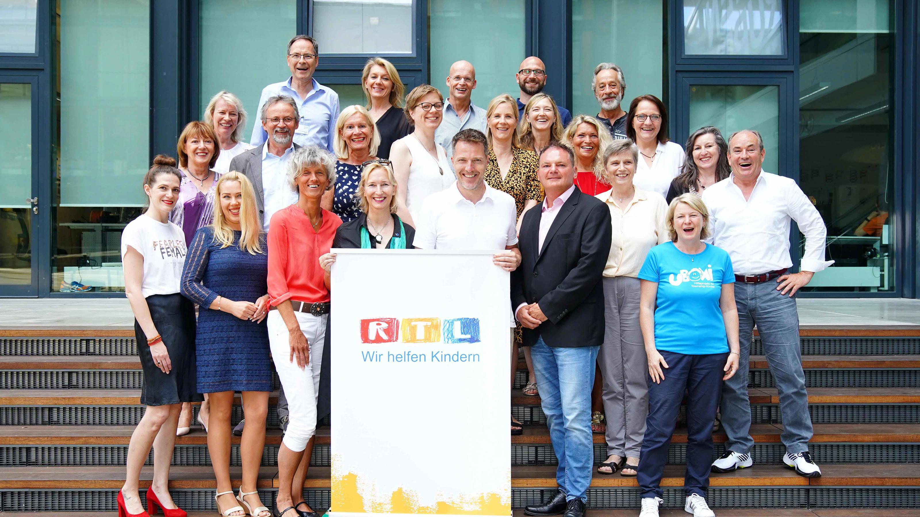 Bernd Reichart ist neuer Vorstandsvorsitzender der „Stiftung RTL – Wir helfen Kindern e.V.“ Der CEO der Mediengruppe RTL Deutschland, Bernd Reichart, wurde zum Vorstandsvorsitzenden der „Stiftung RTL – Wir helfen Kindern e.V.“ gewählt.