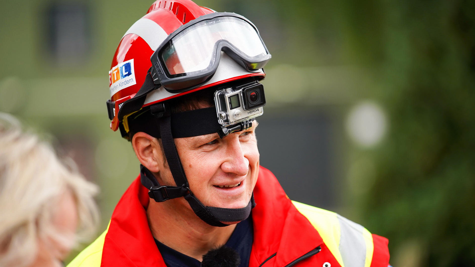 „RTL – Wir helfen Kindern“-Pate Matthias Steiner: „Man hat wirklich Angst und muss versuchen nicht in Panik zu geraten!“ Matthias Steiner bei der Rettungsübung von I.S.A.R. Germany