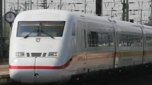 Bahn rüstet ICE-Flotte auf ICE soll bald auch über Filme, Podcasts und Spiele verfügen