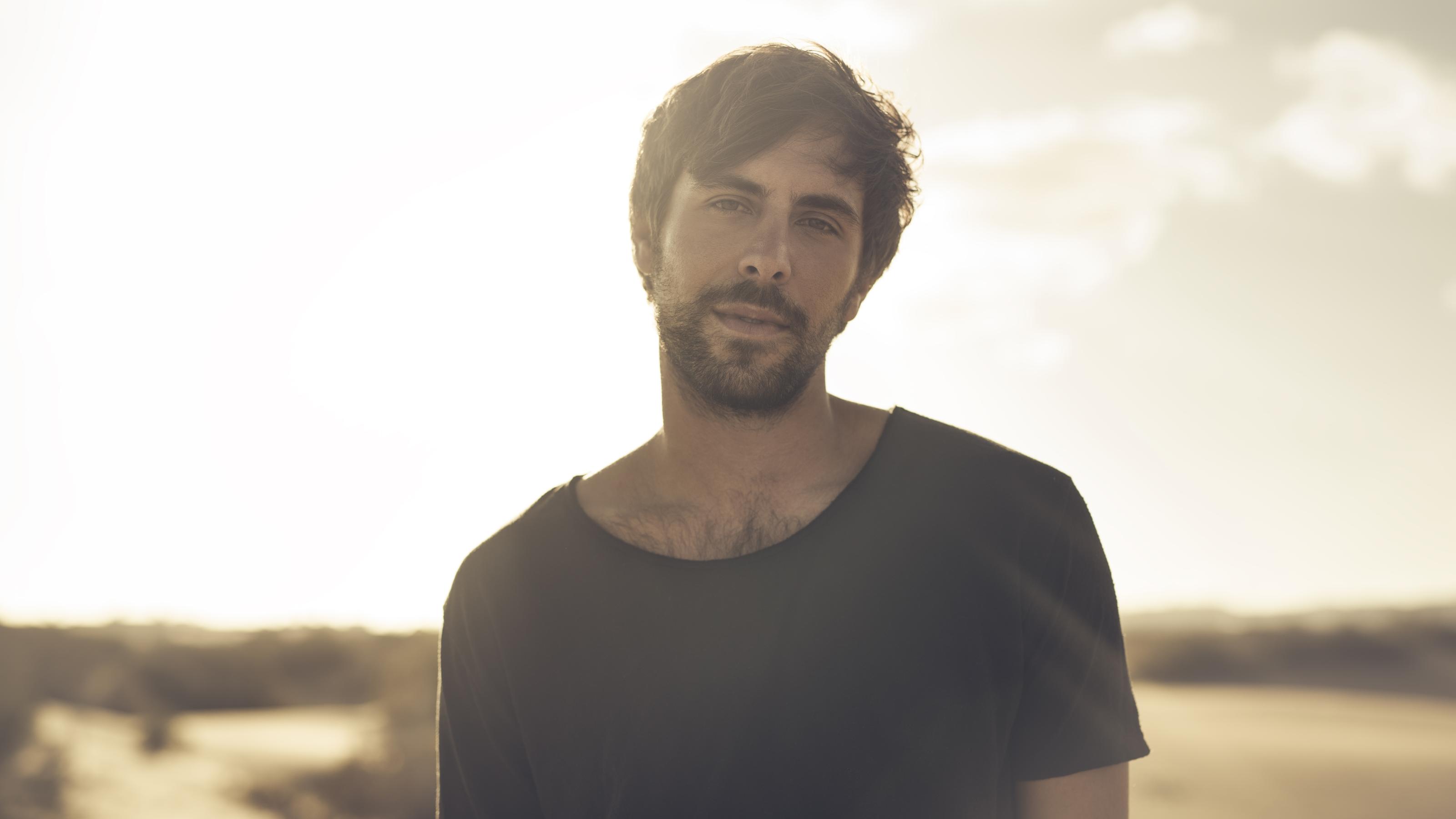 Song kaufen oder downloaden: Max Giesinger unterstützt unsere Aktion „Gemeinsam gegen Corona – gemeinsam für Kinder“ Mit seinem neuen Song "Nie stärker als jetzt" unterstützt Max Giesinger die Aktion „Gemeinsam gegen Corona – gemeinsam für Kinder"