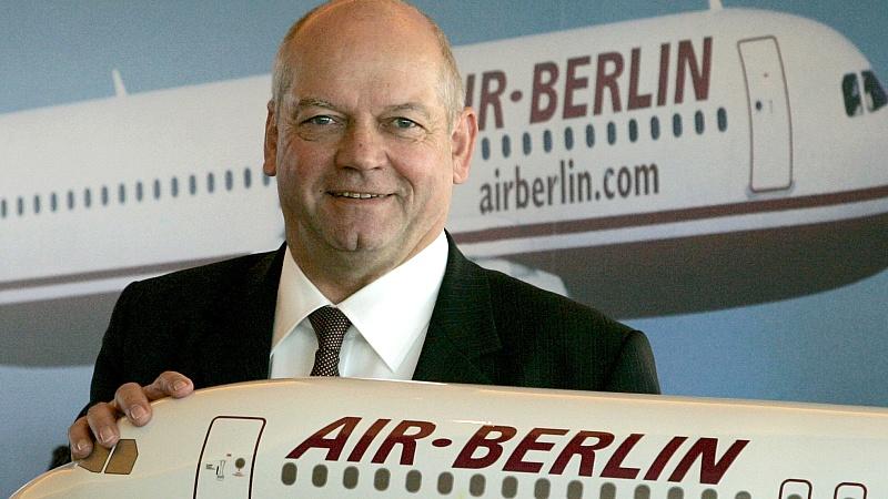 Air Berlin: Extrawurst für Politiker Die Fluggesellschaft Air Berlin hat einem Bericht der 'Frankfurter Rundschau' zufolge vielen Volksvertretern eine 'Topbonus-Karte' geschenkt.