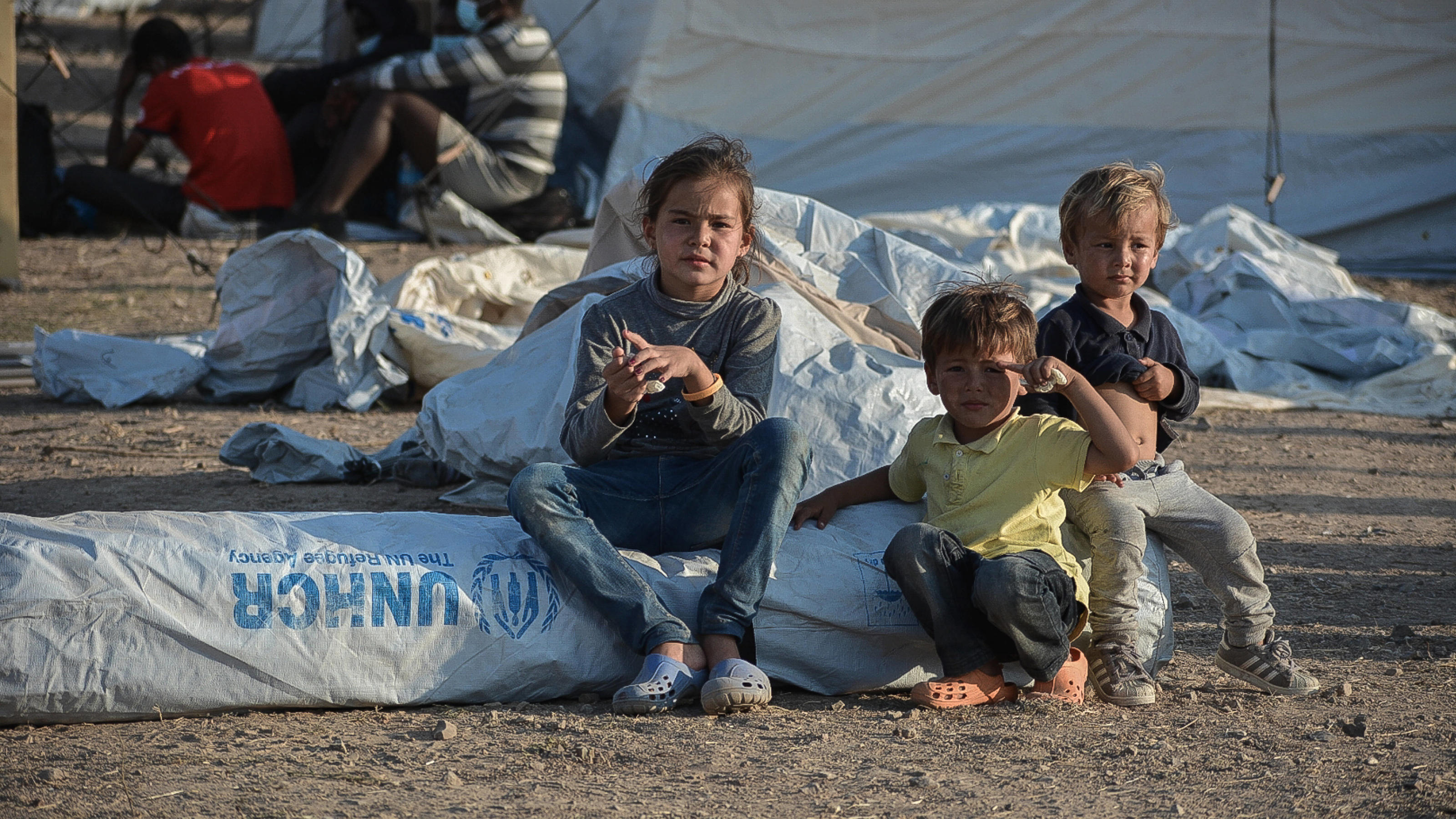Nach Feuer-Drama in Moria: Mehr als 4.000 Kinder brauchen jetzt unsere Hilfe! Registrierung für die Aufnahme und Unterbringung von Flüchtlingen und Einwanderern im neuen vorübergehenden Aufnahmelager für Flüchtlinge in Kara Tepe auf der griechischen Insel Lesbos am Samstag, den 12. September 2020. Tausende Flüchtlinge leben a