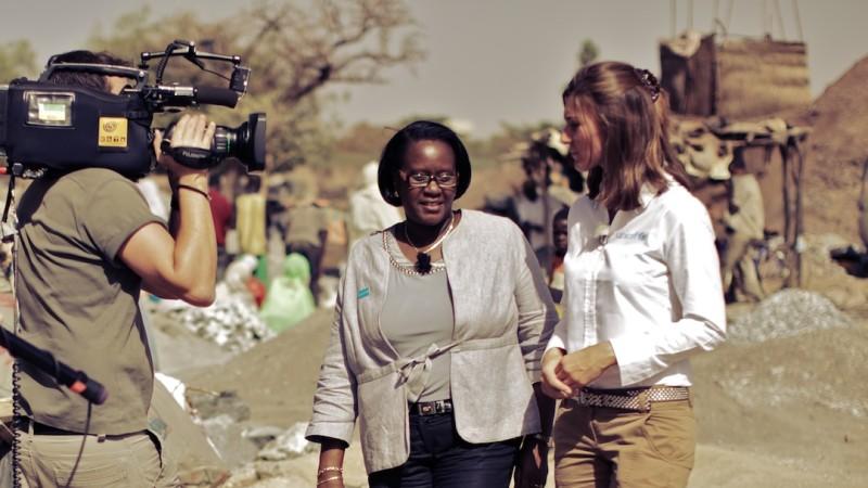 “RTL – Wir helfen Kindern“-Patin Sandra Thier "RTL - Wir helfen Kindern"-Projektpatin 2011 Sandra Thier