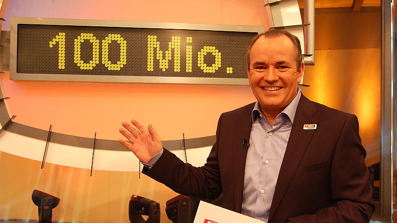 Der RTL-Spendenmarathon 2011: Am 17. und 18. November Wolfram Kons ist glücklich: Die Rekordsumme von 100 Millionen Euro wurde geknackt