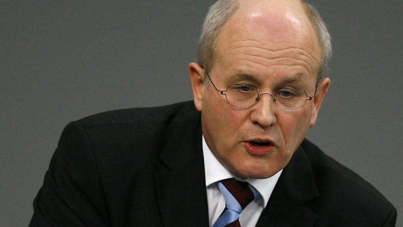 50 Euro mehr Rente für Betreuungsgeld Volker Kauder (CDU): Höherer Rentenanspruch beim Betreuungsgeld