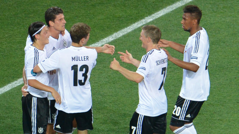 DFB-Elf ringt Holland nieder DFB-Elf ringt Holland nieder