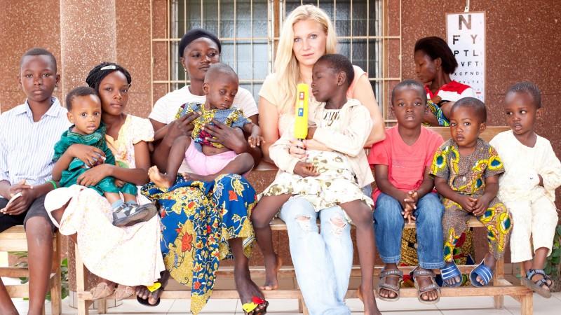 "RTL - Wir helfen Kindern"-Patin Magdalena Brzeska "RTL - Wir helfen Kindern“ 2012: Projekt-Patin Magdalena Brzeska