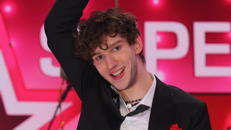 "Supertalent 2012" Jean-Michel Aweh: "Raus aus dem Nebel" Glücklicher Sieger: Jean-Michel Aweh