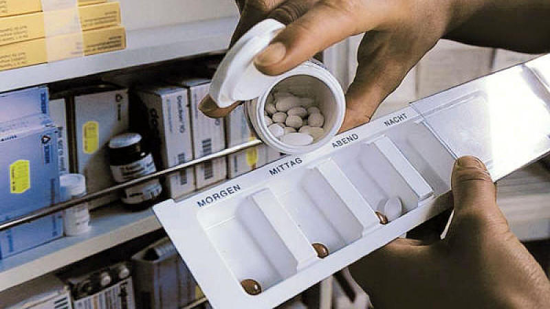 AOK-Studie: Ärzte verschreiben millionenfach gefährlichen Medikamente-Mix Medikamenten-Mix, Verordnete Arzneimittel, Studie der AOK, Wechselwirkungen
