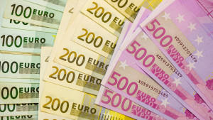 Deutschland auf Rang 17 der reichsten Länder Euro Scheine