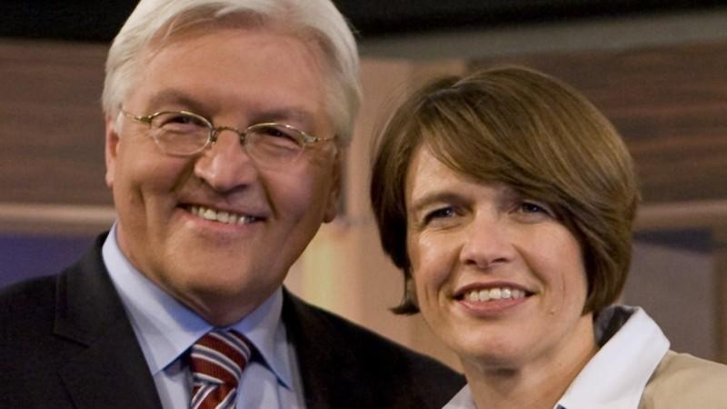 Ärzte: Steinmeiers Nieren-OP geglückt Frank-Walter Steinmeier und seine Frau Elke Büdenbender.