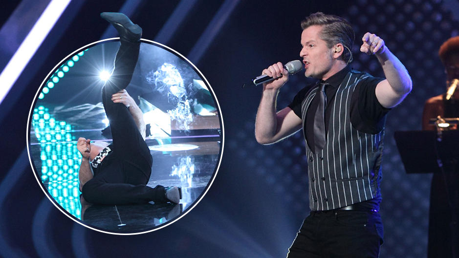 IT TAKES 2: André Dietz stürzt bei seiner spektakulären Performance zu "Let Me Entertain You" In der dritten Show von "IT TAKES 2" stürzt Kandidat André Dietz beim spektakulären Auftritt.