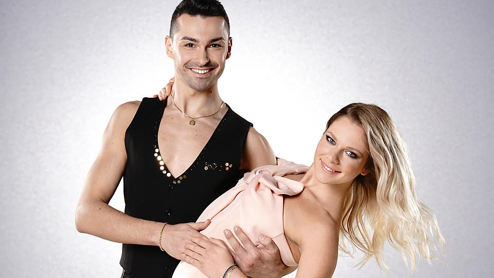 Let's Dance 2017: Cheyenne Pahde wagte sich mit Profitänzer Andrzej Cibis aufs Tanzparkett Cheyenne Pahde tanzt als Kandidatin bei "Let's Dance" 2017 und tanzt mit Profitänzer Andrzej Cibis.
