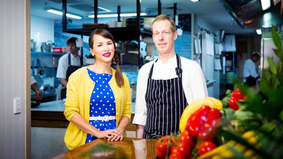 Rachel Khoo: Melbourne in meiner Küche Rachel mit Chefkoch Ingo Meissner