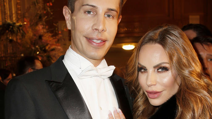 Schluss mit 'Barbie und Ken': Gina-Lisa arbeitet nicht mehr mit Florian Wess zusammen Gina-Lisa Lohfink und Florian Wess lächeln in die Kameras auf dem Wiener Opernball 2017