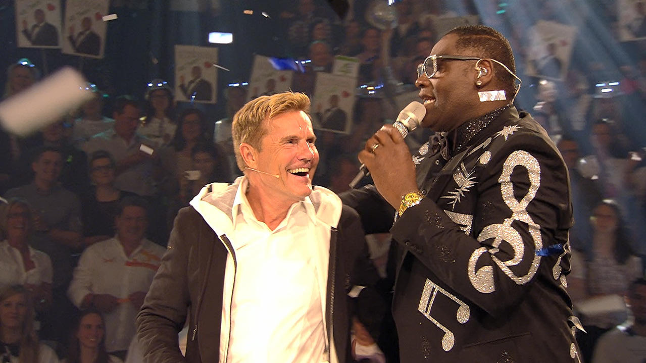 DSDS 2017: Superstar Alphonso Williams vergießt bei der Performance seines Siegersongs Freudentränen Superstar Alphonso Williams singt "What Becomes Of The Broken Hearted".