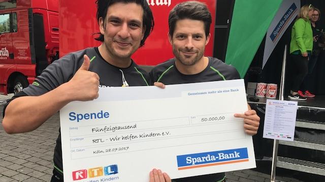 8. Sparda-Bank Altstadtlauf für den guten Zweck war ein voller Erfolg! 50.000 Euro erlaufen beim 8. Sparda-Bank Altstadtlauf in Köln