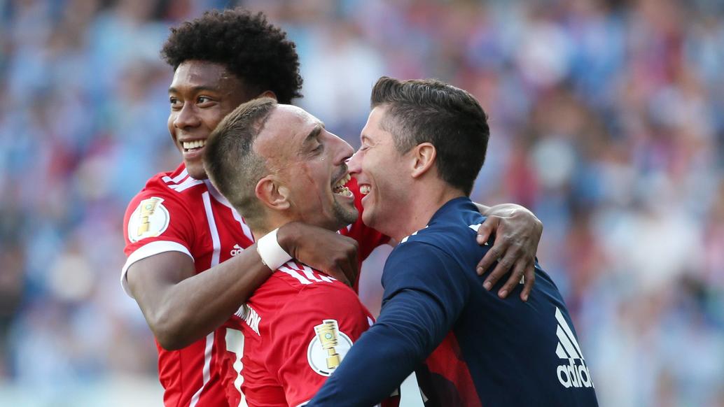 DFB-Pokal: FC Bayern und Borussia Dortmund spazieren in die 2. Runde Auch dank Franck Ribery steht der FC Bayern in der 2. Runde des DFB-Pokals.