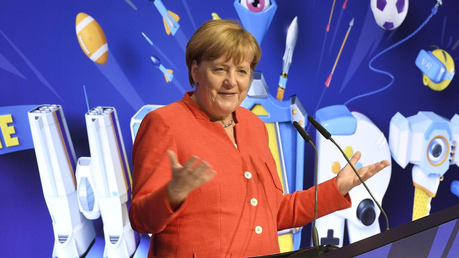 Köln: Gamescom 2017 öffnet Tor zu virtuellen Welten Angela Merkel bei der Eröffnung der weltgrößten Computerspielmesse Gamescom 2017