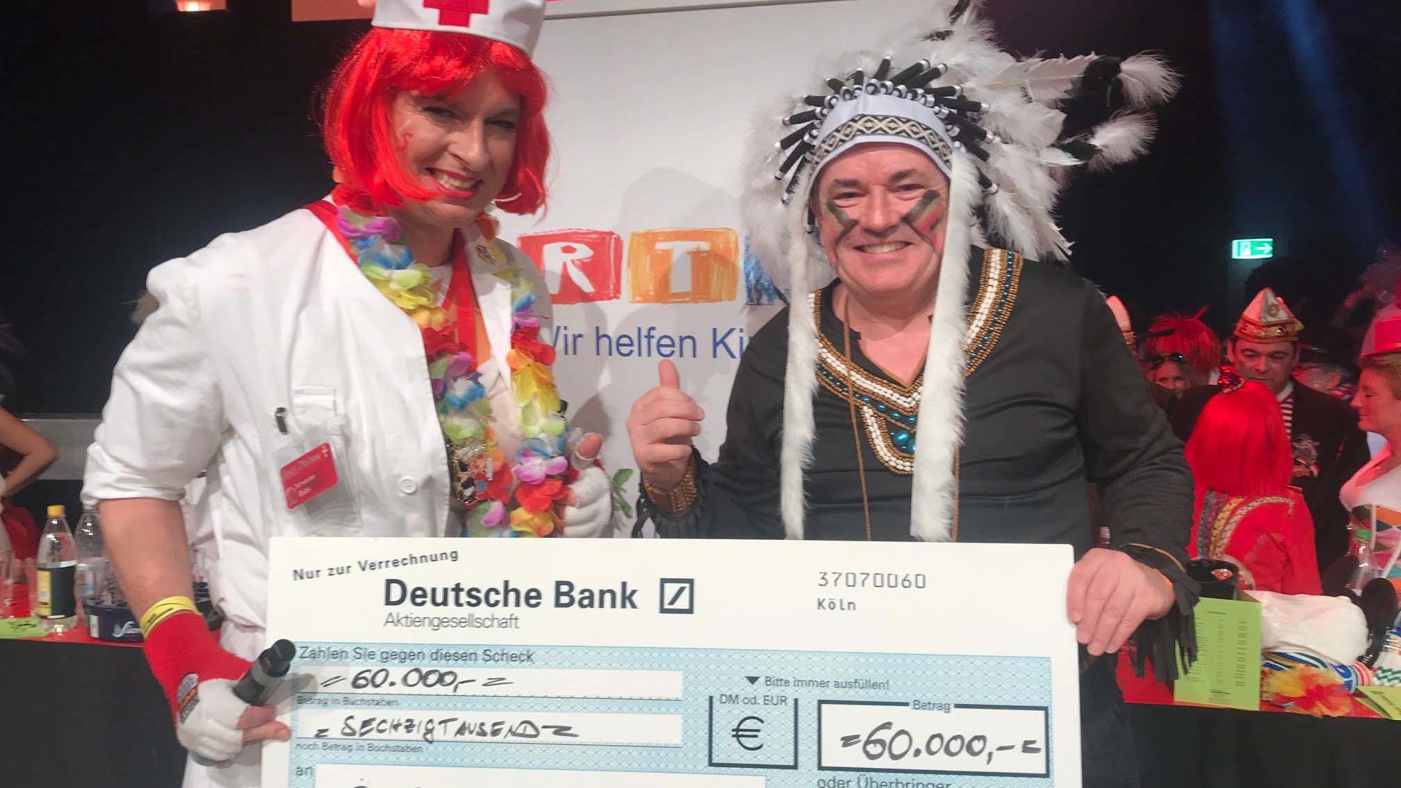 Die Karnevalsgesellschaft „Lost Sisters e.V.“ übergibt 60.000 Euro an „RTL – Wir helfen Kindern“ für Kölner Kids "Lost Sisters e. V." überreichen 60.000 Euro an Wolfram Kons.