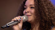 Tarnice Scholz groovt zu "Closer" Tarnice Scholz groovt zu "Closer"