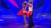 Sarah und Robert tanzen einen Quickstep Sarah und Robert tanzen einen Quickstep