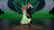 Michael Wendler und Isabel Edvardsson tanzen Slowfox Michael Wendler und Isabel Edvardsson tanzen Slowfox