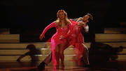 Sonja bildet mit Ilia bei der Rumba "kein Team" Sonja bildet mit Ilia bei der Rumba "kein Team"