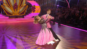 Nastassja tanzt mit Christian einen Slowfox Nastassja tanzt mit Christian einen Slowfox