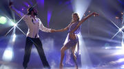 Jana Pallaske & Massimo Sinató tanzen eine Rumba Jana Pallaske & Massimo Sinató tanzen eine Rumba
