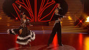 Sarah Lombardi & Robert Beitsch tanzen einen Paso Doble Sarah Lombardi & Robert Beitsch tanzen einen Paso Doble