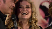 Was geht da zwischen Laura und Mark? Was geht da zwischen Laura und Mark?