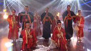 Mystisches Opening der Profis im "Around The World"-Special Mystisches Opening der Profis im "Around The World"-Special