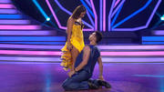 Sarah und Robert meistern die Impro-Salsa Sarah und Robert meistern die Impro-Salsa
