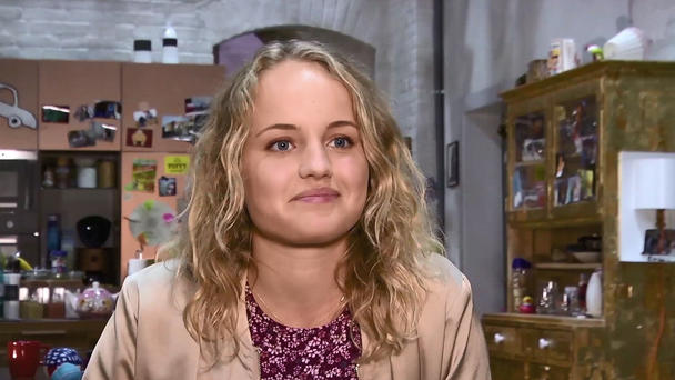 Diese Blondine verdreht Tuner den Kopf! Diese Blondine verdreht Tuner den Kopf!