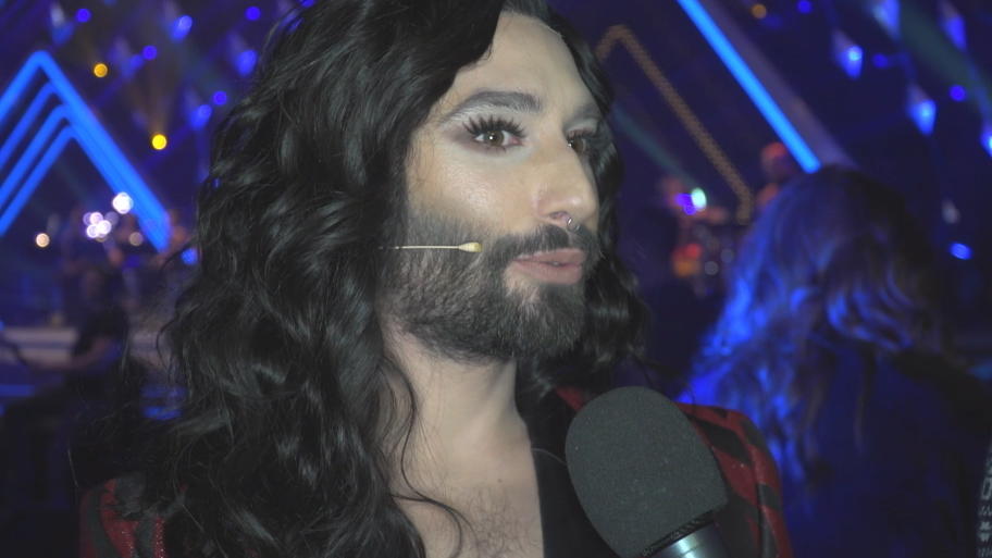 Welcher Promi beeindruckt Conchita? Welcher Promi beeindruckt Conchita?