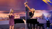 Wie macht sich Michelle an der Poledance-Stange? Wie macht sich Michelle an der Poledance-Stange?