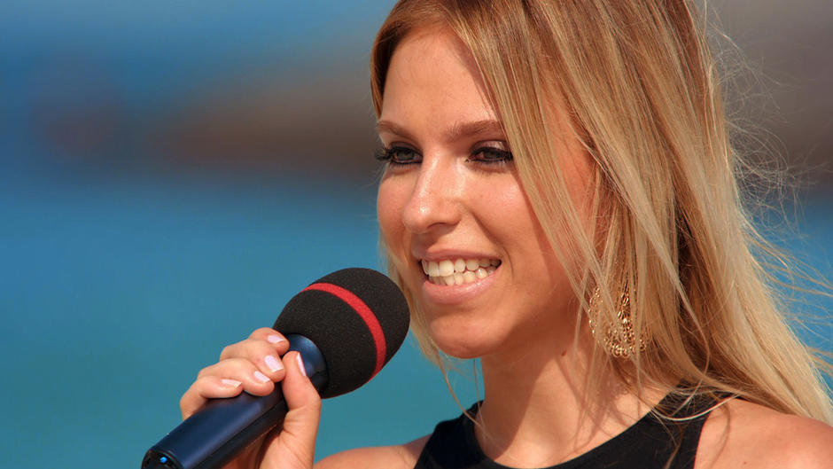 DSDS-Kandidatin Dana spaltet die Jury DSDS-Kandidatin Dana spaltet die Jury