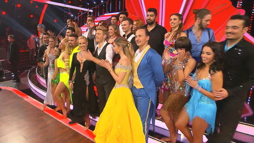 Das passiert backstage bei der ersten "Let's Dance"-Show Das passiert backstage bei der ersten "Let's Dance"-Show