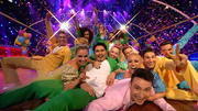 Die Profis eröffnen die Show mit "Footloose" Die Profis eröffnen die Show mit "Footloose"