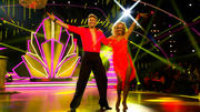 Maximilian Arland und Isabel Edvardsson tanzen Salsa Maximilian Arland und Isabel Edvardsson tanzen Salsa