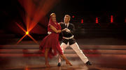 Maximilian Arland und Isabel Edvardsson tanzen Rumba Maximilian Arland und Isabel Edvardsson tanzen Rumba